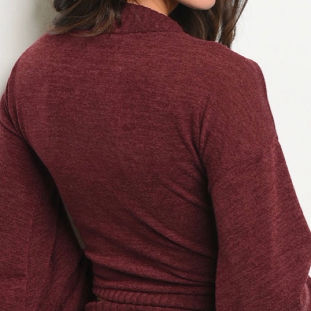 LAST!Burgundy Wrap and Tie Top - Picture 3 of 3
